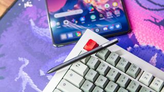 We really wish OnePlus released a dedicated Pen for the Open.